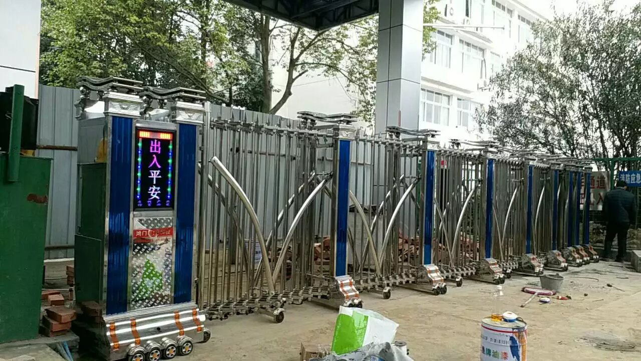 雅安雨城区雅安雨城区四川绵阳市飞机场伸缩门